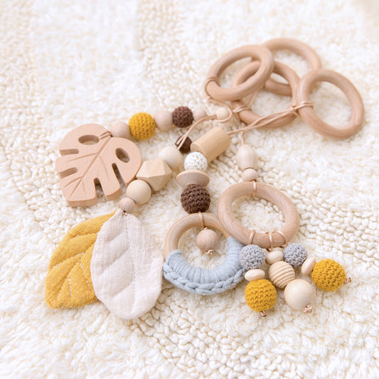 4pcs Baby Wooden Pendant Sensory Ring-Pull Beech Ring Wooden